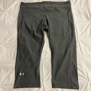 Under Armour Heather Grey Calf-Length Leggings (XL)